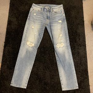 Men’s American Eagle Distressed Slim Jeans.